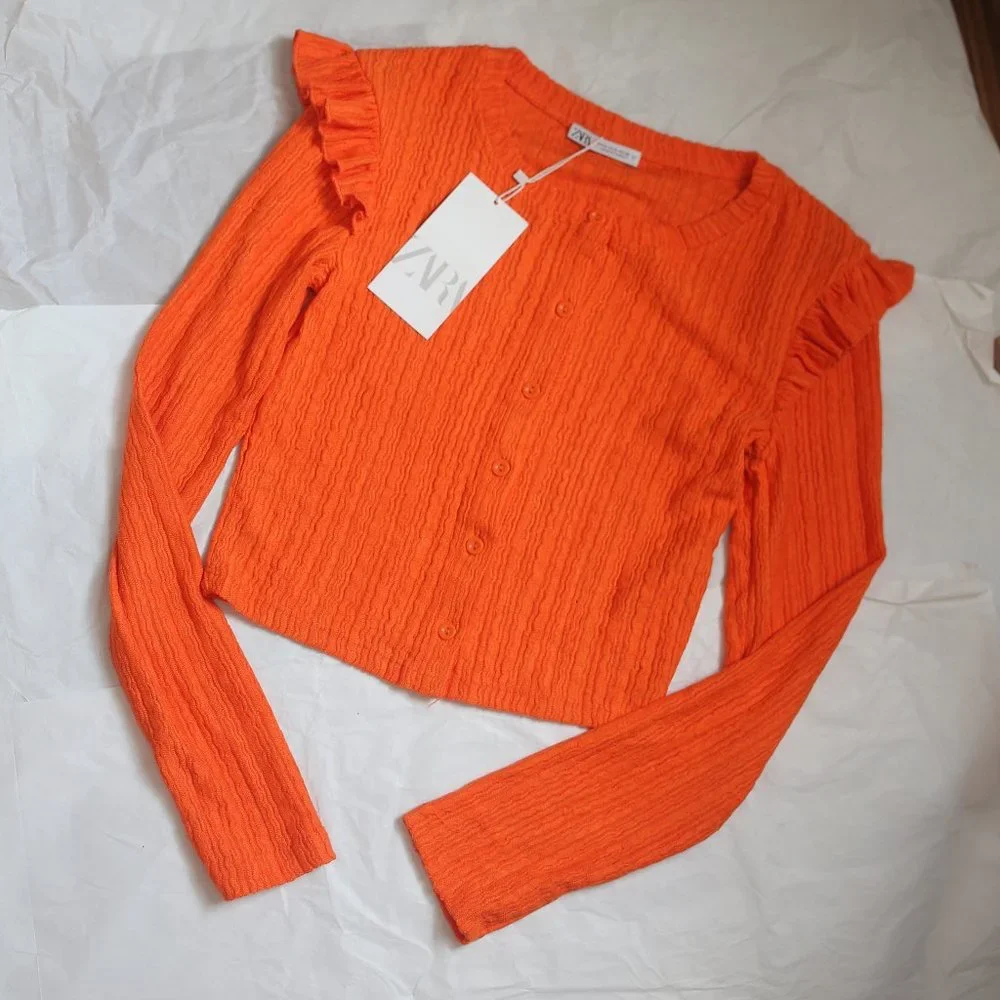 NWT Ruffled Cardigan. - Picture 2 of 9
